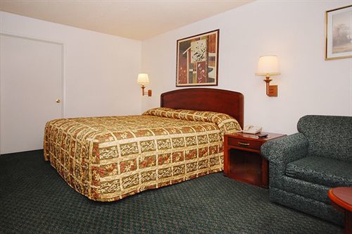 Ambassador Inn Фресно Экстерьер фото